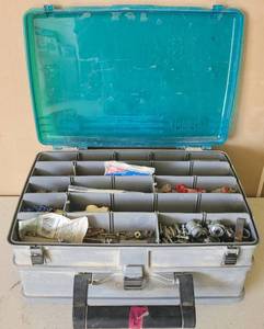 lot 101 image: MULTI-COMPARTMENT STORAGE BOX WITH CONTENTS AS SHOWN.