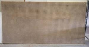 lot 114 image: SHEET OF PEG BOARD AS SHOWN. APPROX. 4FT x 8FT.