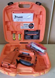 lot 124 image: PASLODE 18 GAUGE CORDLESS FINISH NAILER AS SHOWN.