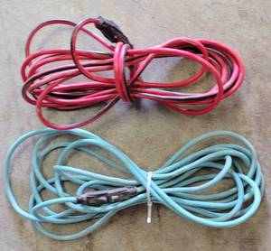 lot 147 image: LOT OF EXTENSION CORDS AS SHOWN.
