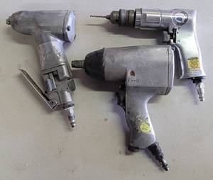 lot 149 image: LOT OF 3 PNEUMATIC AIR TOOLS AS SHOWN. (YOUR BID X 3)