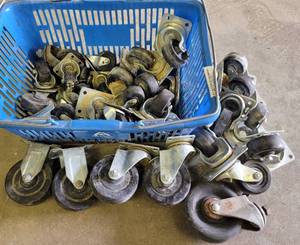 lot 171 image: LOT OF CASTERS IN VARIOUS SIZES AND STYLES AS SHOWN.