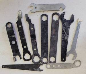 lot 183 image: LOT OF ASSORTED WRENCHES FOR TOOLS AS SHOWN.