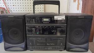 lot 198 image: MAGNAVOX AZ9345 PORTABLE MINI SYSTEM AS SHOWN.