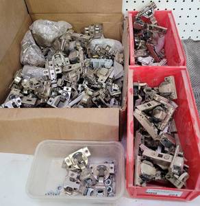 lot 204 image: LOT OF CABINET ACCESSORIES AS SHOWN.