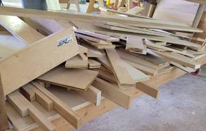 lot 213 image: LOT OF ASSORTED WOOD IN VARIOUS SIZES AND STYLES AS SHOWN.