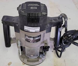 lot 223 image: PORTER CABLE VARIABLE SPEED PLUNGE ROUTER MODEL 7539 AS SHOWN.