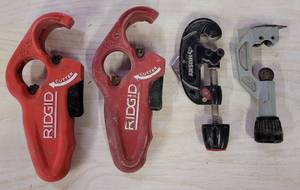 lot 227 image: LOT OF 4 PIPETUBING CUTTERS IN VARIOUS SIZES AS SHOWN. (YOUR BID X 4)