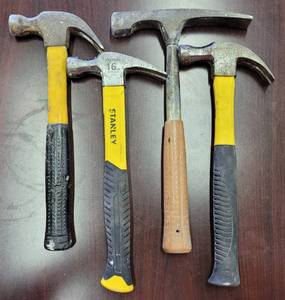 lot 254 image: LOT OF 4 HAMMERS IN STYLES AND SIZES SHOWN. (YOUR BID X 4)