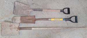lot 299 image: LOT OF 3 SHOVELS AS SHOWN. (YOUR BID X 3)