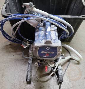 lot 308 image: MAGNUM X5 TRUEAIRLESS PAINT SPRAYER WITH GUN AND ACCESSORIES AS SHOWN.