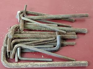 lot 321 image: LOT OF HEX KEYS AS SHOWN.