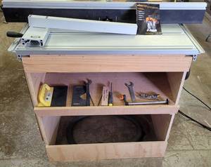 lot 356 image: TRITON DUAL MODE PRECISION PLUNGE ROUTER WITH WORKSTATION PLUS VACUUM SYSTEM ADAPTED AS SHOWN. APPROX. 48.5 W x 37 D x 37 H.