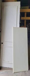 lot 388 image: DOOR AND COUNTER TOP AS SHOWN. DOOR APPROX. 28.25 W x 95 H COUNTERTOP APPROX. 62 L x 22.5 W.