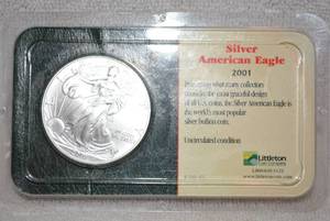 lot 142 image: Silver American Eagle 2001