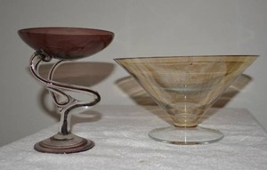 lot 73 image: Hand Blown Purple Art Glass and Footed Golden Bowl, Both made in Poland