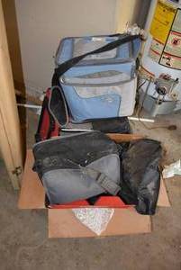 lot 117 image: Soft Coolers, Wooden Shelf and Serving Trays