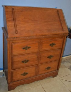 lot 21 image: Vintage Oak Secretary Desk, see pictures