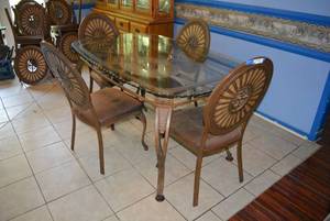lot 47 image: Glass Top Kitchen Table with 4 Chairs Metal Frame, ScallopedWave Edge Table Top