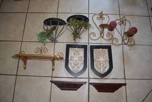 lot 76 image: Wall Dcor 2 Cast Iron Frames, Wire Sconces, Wire and Wooden Shelves