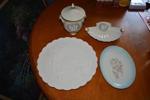 lot 80 image: White Ceramic Plate, Blue and Gold Trim Oval Plate, Matching Tureen and Shell Dishes