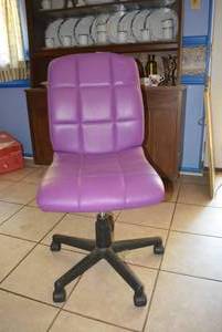 lot 82 image: Purple Delacora�23 Inch Wide Vinyl Swivel Task Chair