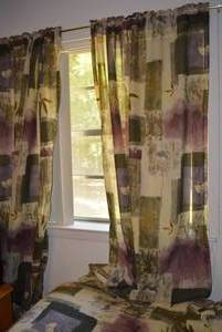 lot 186 image: Matching Curtains and Bed Linens