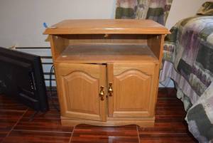 lot 184 image: Entertainment Cabinet