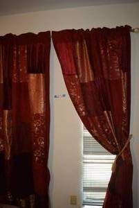 lot 202 image: Matching Curtains and Bed Linens as shown