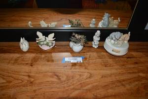 lot 218 image: Knick Knacks as shown