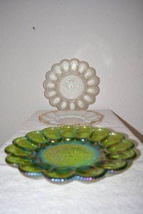 lot 231 image: 3 Egg Platters Iridescent Green, Clear and White Glass with Gold Trim