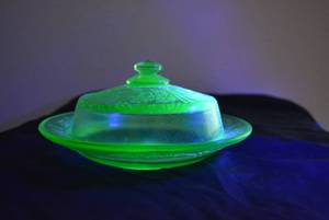 lot 7 image: Uranium Glass Covered Butter Dish