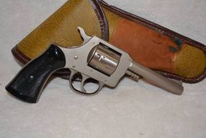lot 316 image: 32 S.&W. L., Model 733, Handgun with Holster