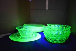 lot 265 image: Uranium Glass Dessert Plates and Bowls