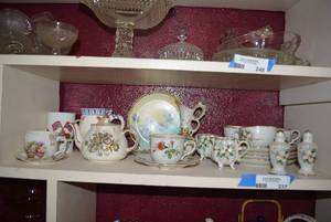 lot 237 image: Dogwood Tea Set and China Dishes from England