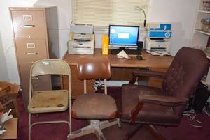 lot 290 image: Office Desk, 3 Chairs and Hon File Cabinet