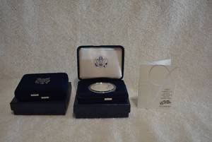 lot 380 image: 2 American Eagle Silver Dollars - 2007