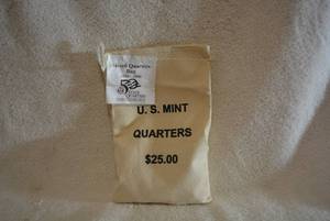 lot 405 image: $25 Bag of 1999-2000 US Mint Mixed Quarters Bag