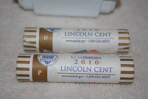 lot 517 image: 2 Rolls of 2010 US Mint Lincoln Cent Rolls, 1 P-Mint and 1 D-Mint