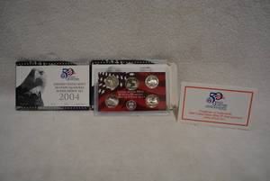 lot 426 image: 2 Sets of 2004 US Mint Silver State Quarter Proof Sets with Certificates
