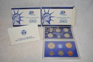 lot 428 image: 2 Sets of 2002 US Mint Proof Set with Certificate