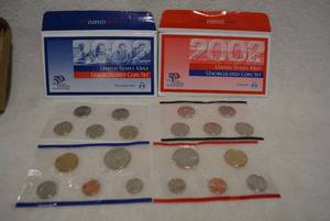lot 472 image: 2002 US Mint Uncirculated Coin Set (1 D-Mint, 1 P-Mint)