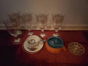 lot 242 image: Misc. Glassware