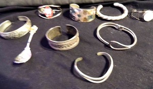 lot 56 image: Jewelry