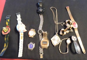 lot 59 image: Jewelry