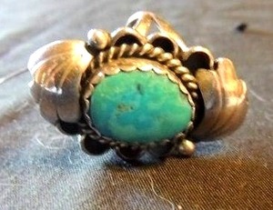 lot 24 image: Sterling