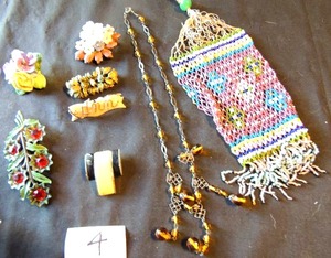 lot 4 image: Vintage