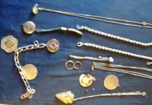 lot 18 image: Gold Filled