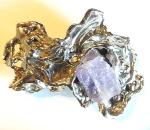 lot 10 image: Jewelry