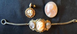 lot 27 image: Gold Filled